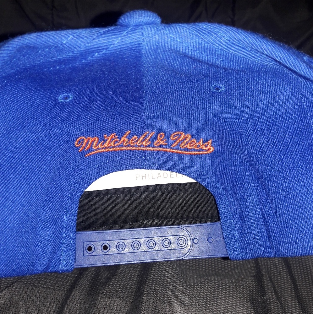 MITCHELL AND NESS SNAPBACK - Picture 2 of 2